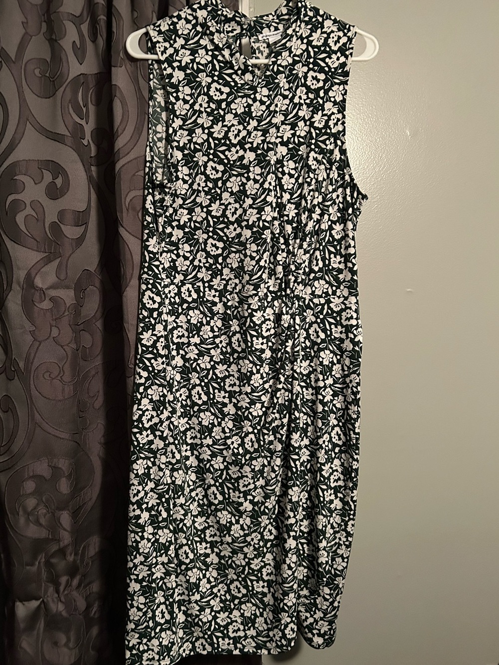 Sleeveless Green Floral Dress